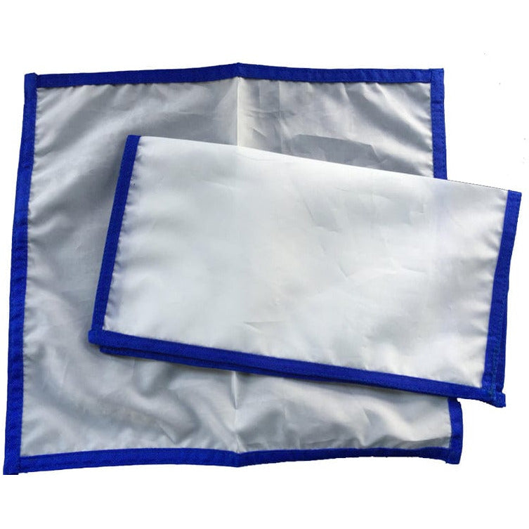 Two white rectangular blotting screens with blue fabric borders, overlapping, for bubble bags.