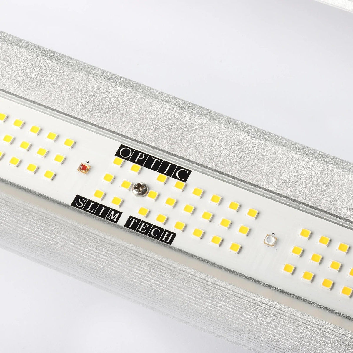 Trimleaf Canada Optic LED Slim 750S NextGen Dimmable LED Grow Light